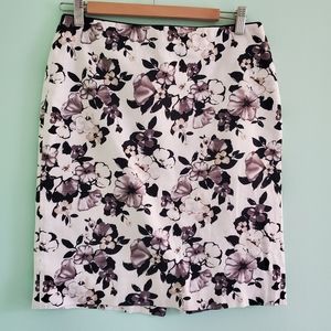 WHBM Skirt - Size 2